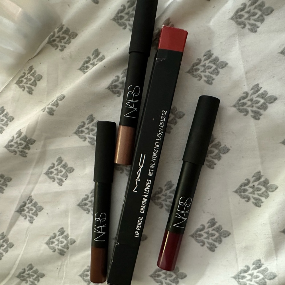 Bundle of Lip Pencils